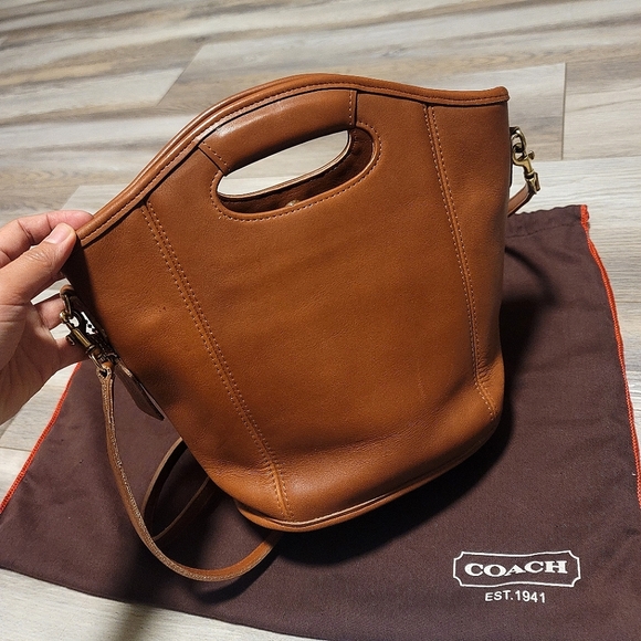 Coach Handbags - Vintage Coach Luxury Crossbody bag